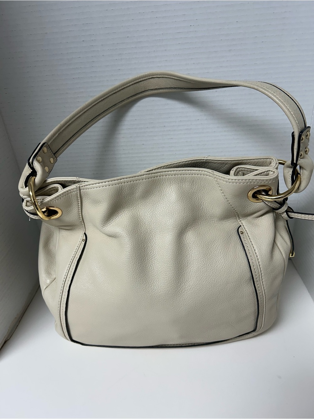 VTG Y2K Perlina Cream Soft Leather Slouchy Hobo Bag Minimalist Classic Gold